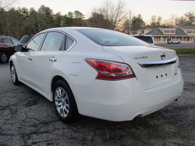 2013 Nissan Altima Image 4