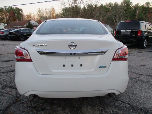 2013 Nissan Altima Image 5