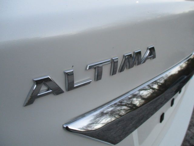 2013 Nissan Altima Image 18