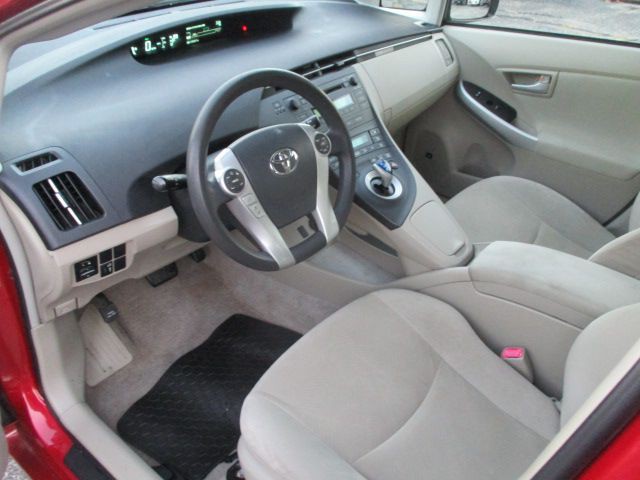 2011 Toyota Prius Image 11