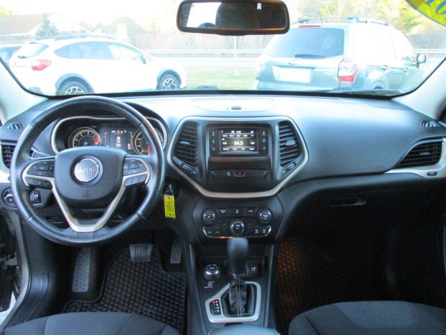2016 Jeep Cherokee Image 8