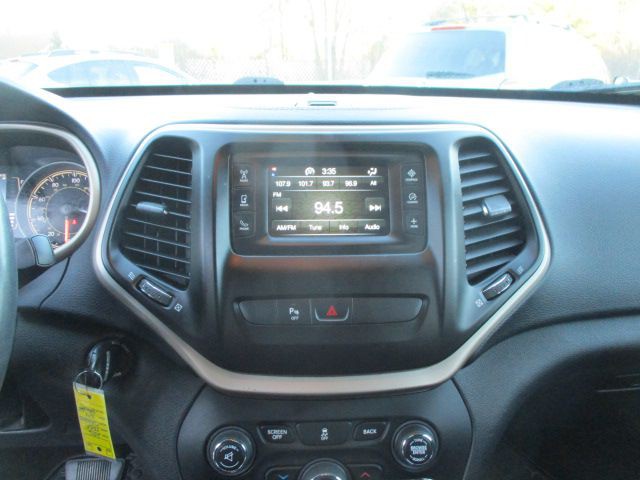 2016 Jeep Cherokee Image 10