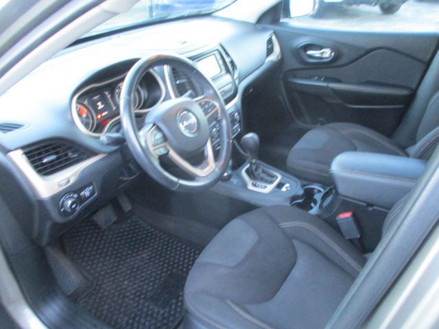 2016 Jeep Cherokee Image 15