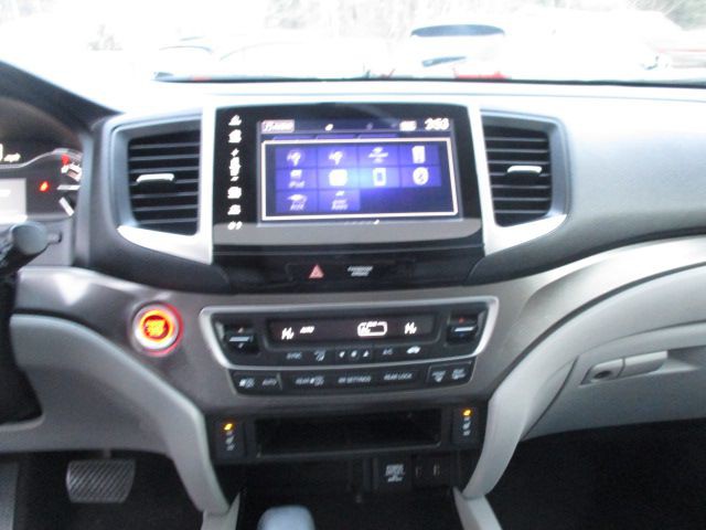 2017 Honda Pilot Image 10