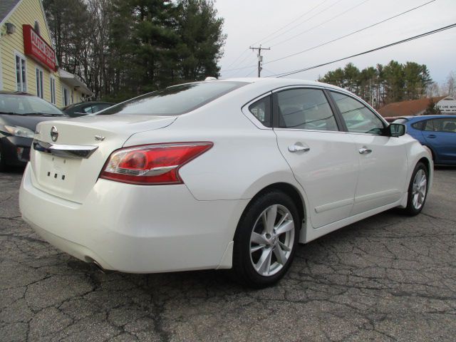 2013 Nissan Altima Image 6