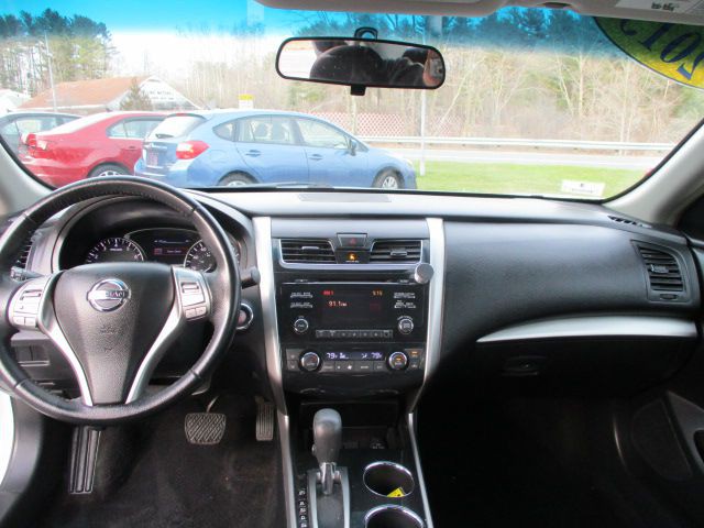 2013 Nissan Altima Image 8