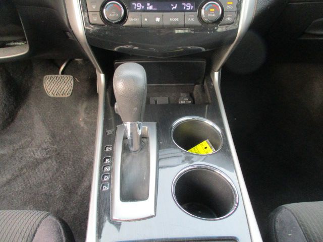 2013 Nissan Altima Image 10