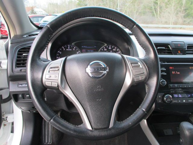 2013 Nissan Altima Image 11