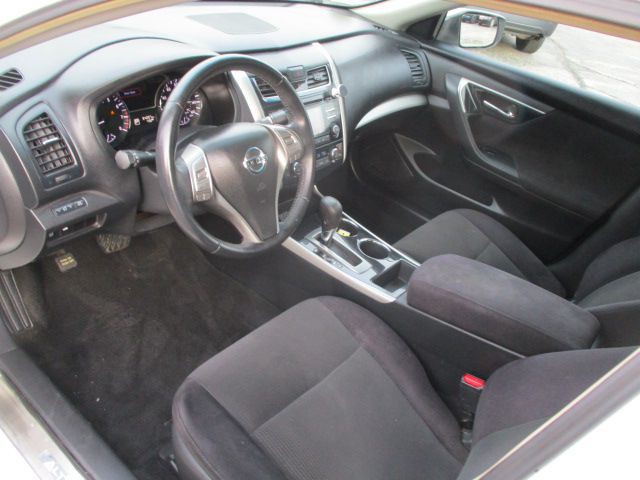 2013 Nissan Altima Image 13