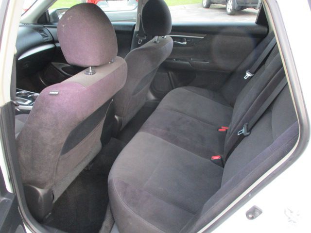 2013 Nissan Altima Image 15