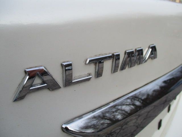 2013 Nissan Altima Image 21