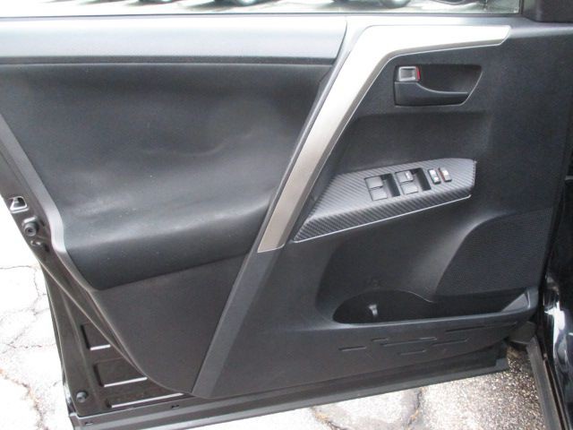 2015 Toyota Rav4 Image 14