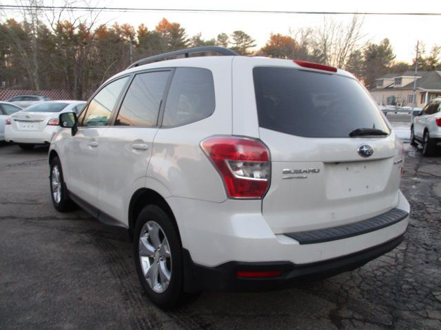 2015 Subaru Forester Image 4