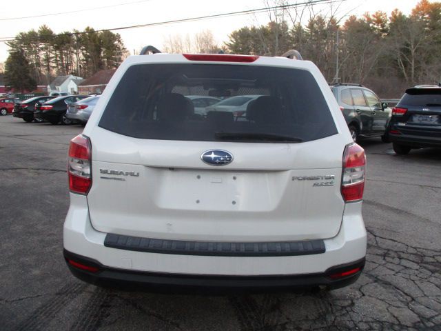 2015 Subaru Forester Image 5