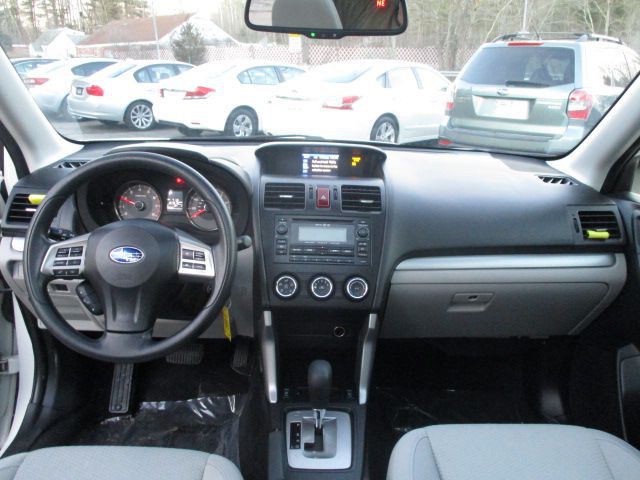 2015 Subaru Forester Image 8