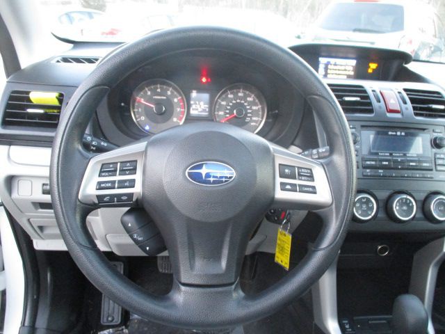 2015 Subaru Forester Image 9