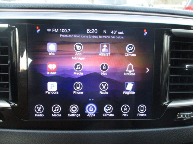 2017 Chrysler Pacifica Image 11