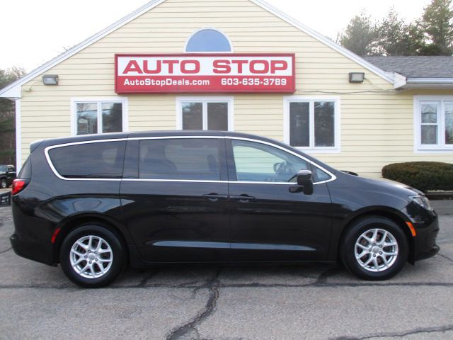 2017 Chrysler Pacifica Image 27