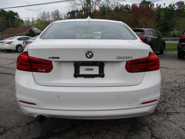 2016 BMW 3 Series Image 5