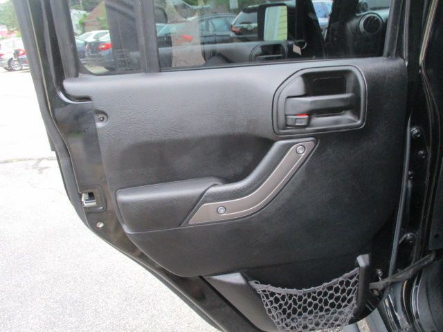 2014 Jeep Wrangler Unlimited Image 17