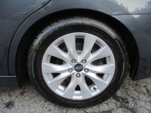 2017 Subaru Legacy Image 21