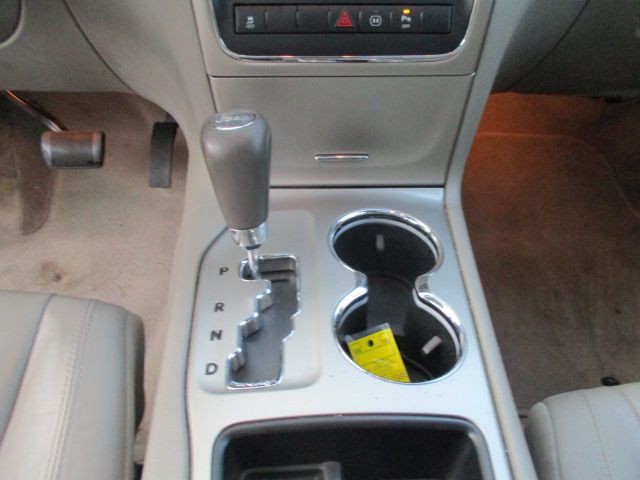 2012 Jeep Grand Cherokee Image 11