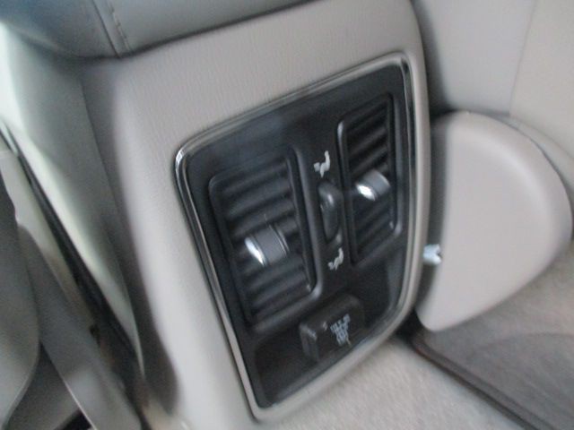 2012 Jeep Grand Cherokee Image 19