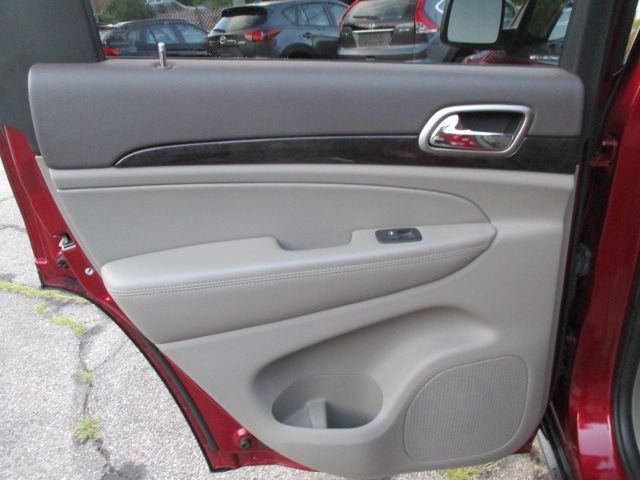 2012 Jeep Grand Cherokee Image 20