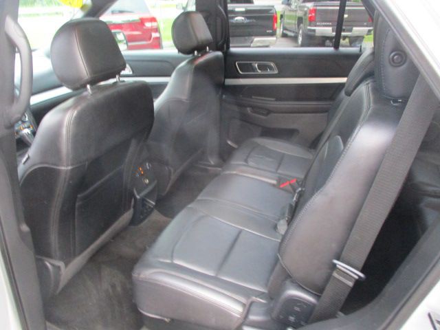 2016 Ford Explorer Image 19