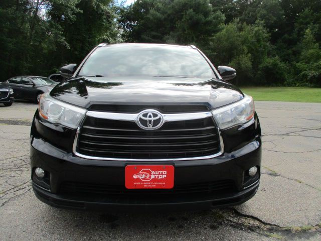 2015 Toyota Highlander Image 2