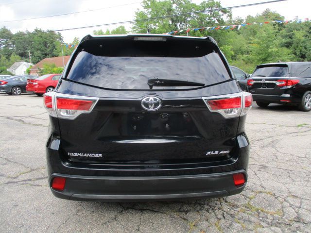 2015 Toyota Highlander Image 5