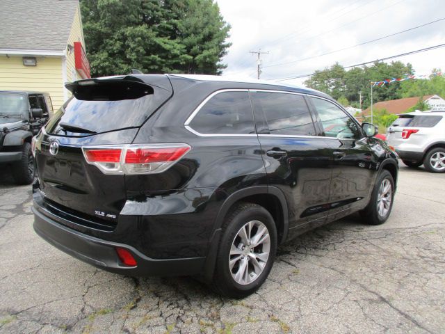 2015 Toyota Highlander Image 6
