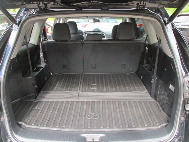 2015 Toyota Highlander Image 21