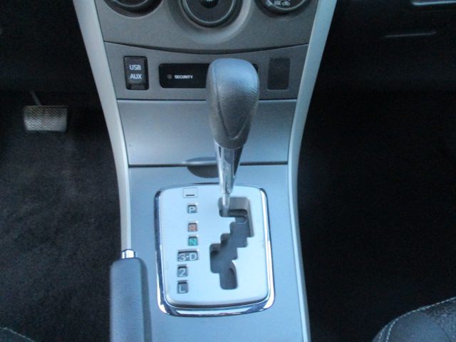 2013 Toyota Corolla Image 10
