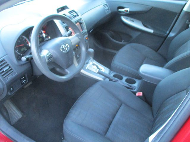 2013 Toyota Corolla Image 13
