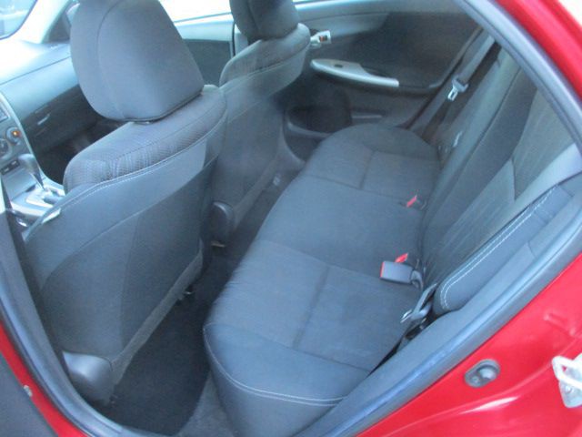 2013 Toyota Corolla Image 15