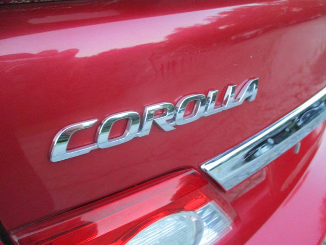 2013 Toyota Corolla Image 18