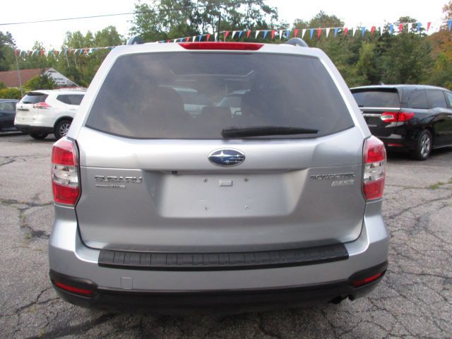 2015 Subaru Forester Image 5