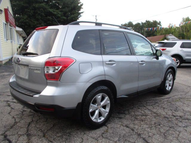2015 Subaru Forester Image 6
