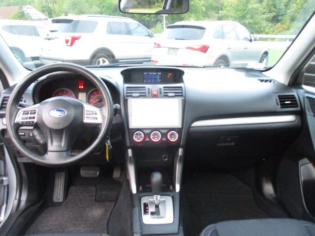 2015 Subaru Forester Image 8