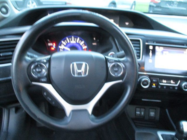 2015 Honda Civic Image 9