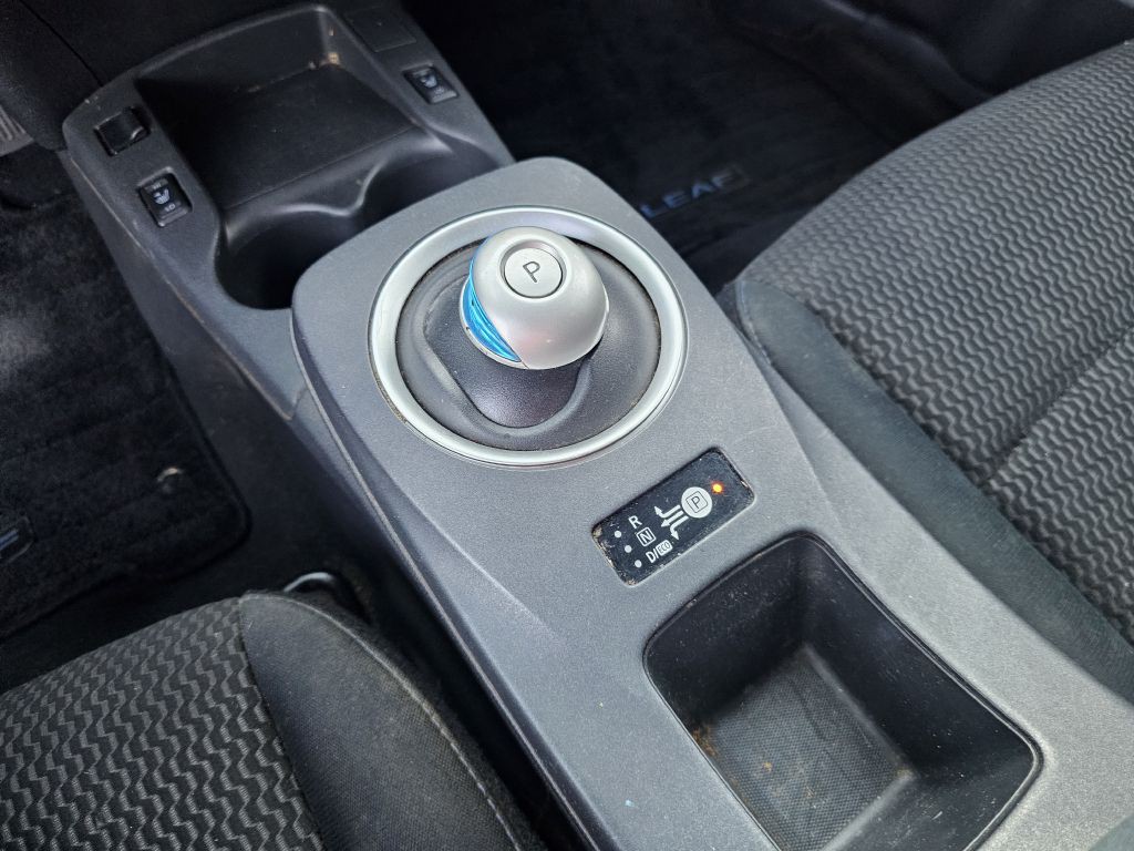 2013 Nissan Leaf Image 17
