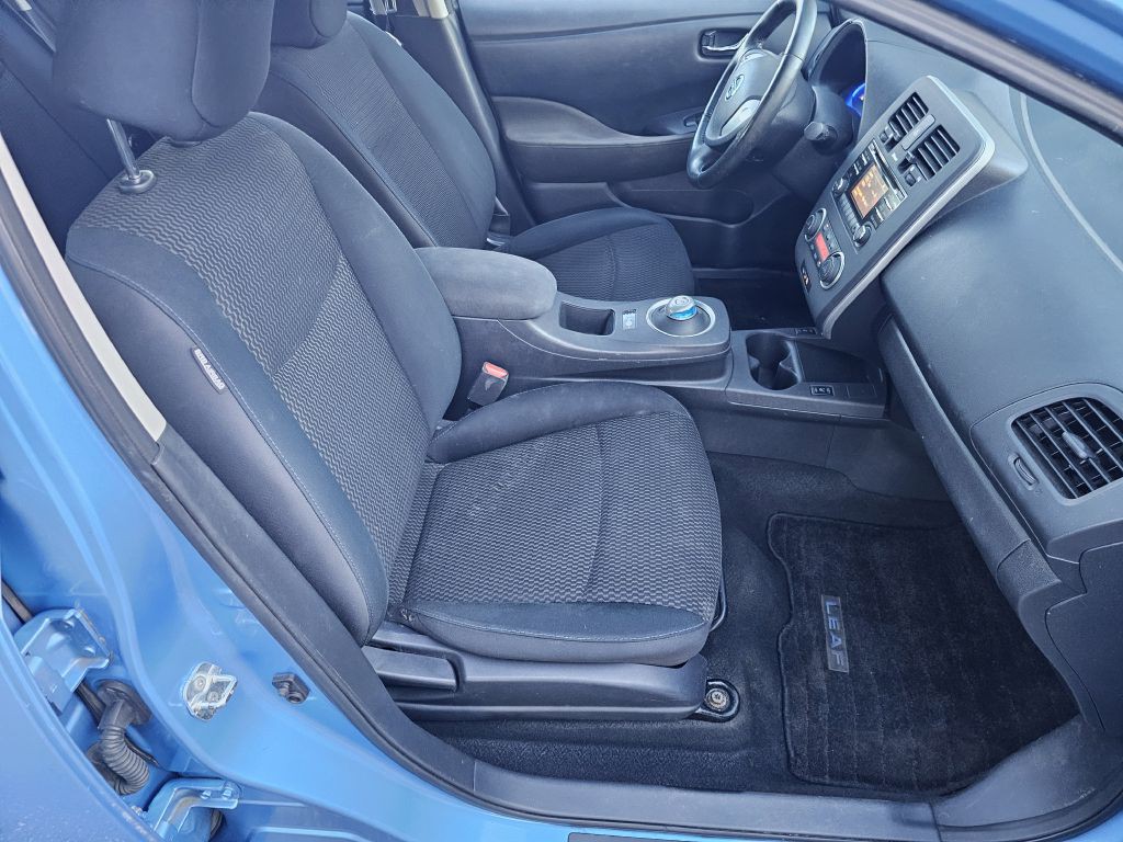 2013 Nissan Leaf Image 18