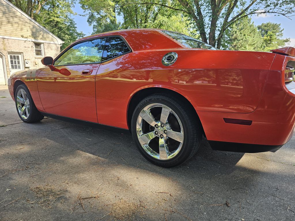 2009 Dodge Challenger Image 4