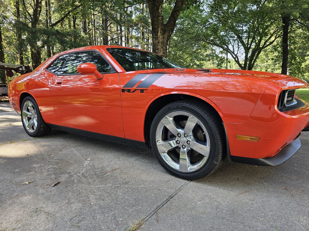 2009 Dodge Challenger Image 8