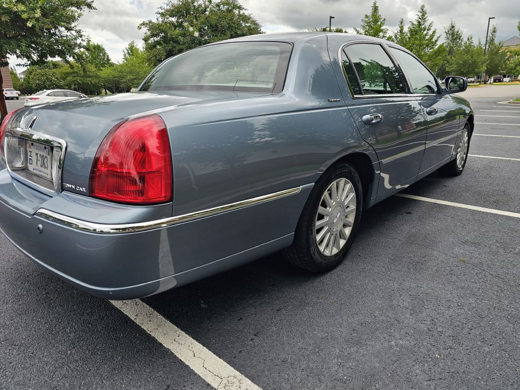 2003 Lincoln Town Car Image 7