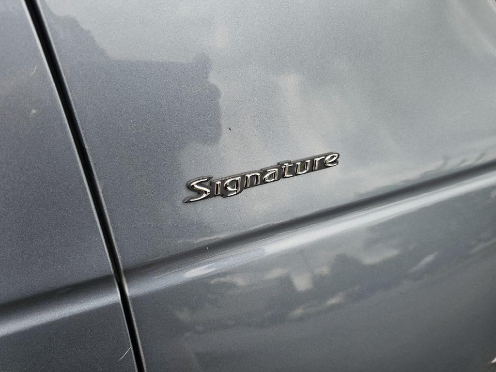 2003 Lincoln Town Car Image 13