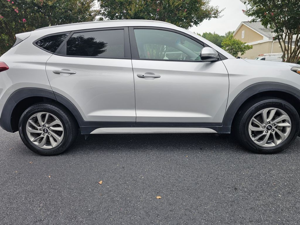 2017 Hyundai Tucson Image 8
