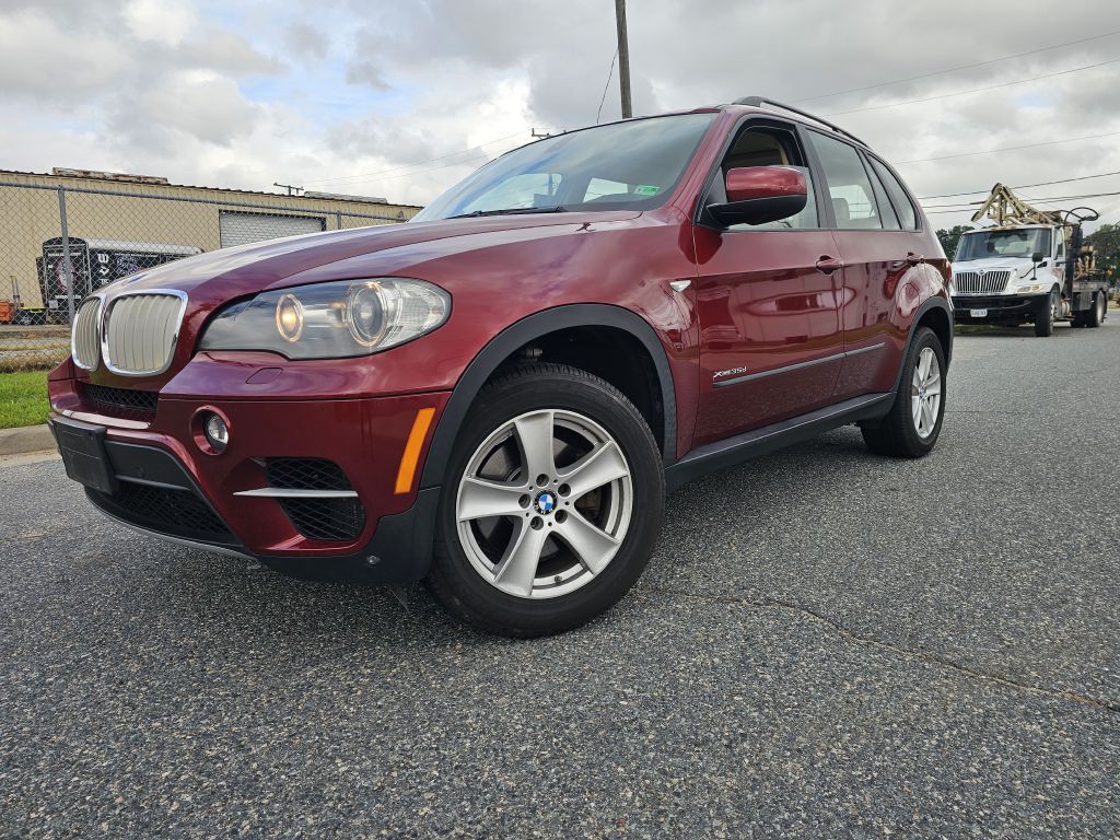 2011 BMW X5 Image 1