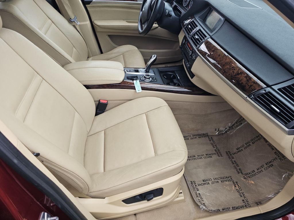 2011 BMW X5 Image 22